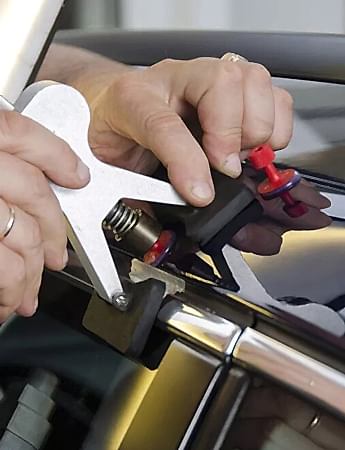 Удаление вмятин