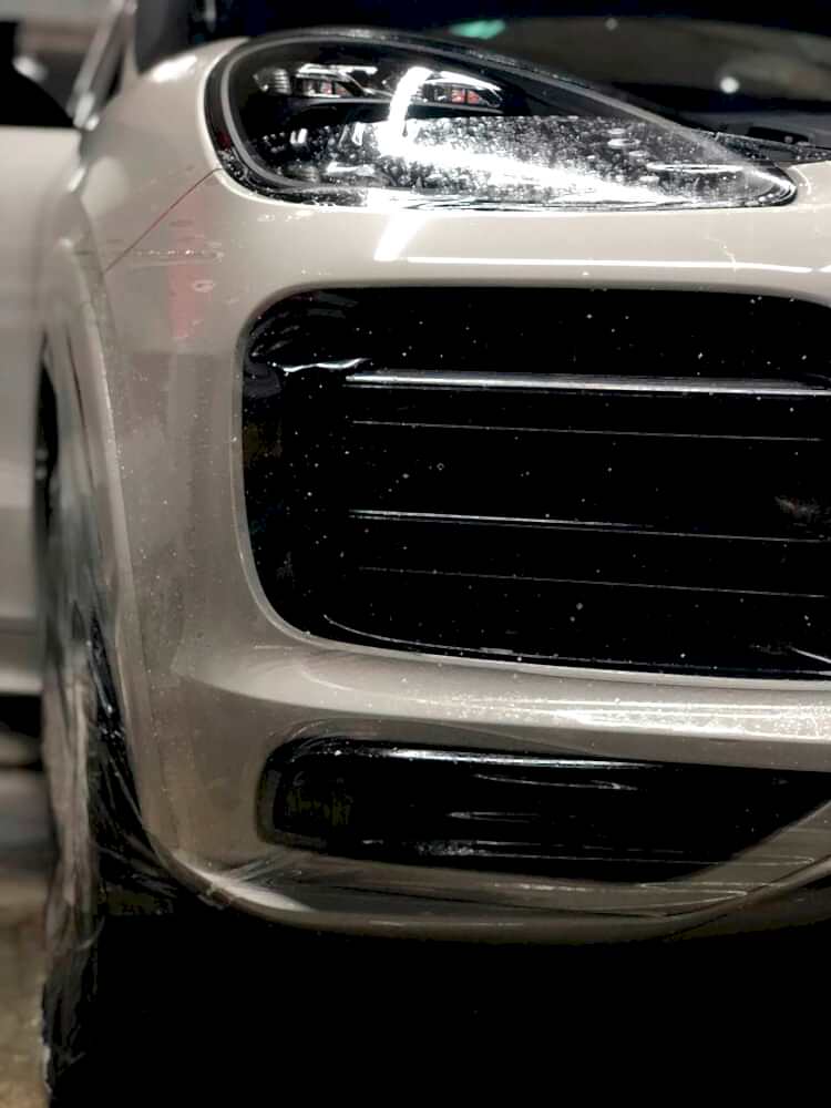 Антигравийная плёнка для автомобиля